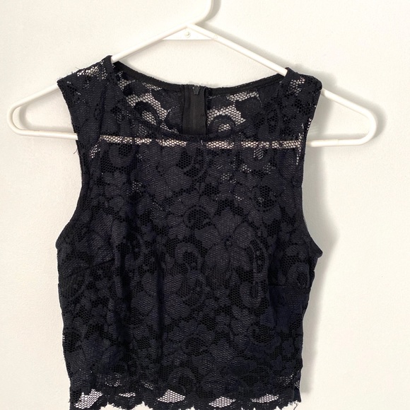 Two piece skirt and cropped tank - Picture 8 of 9